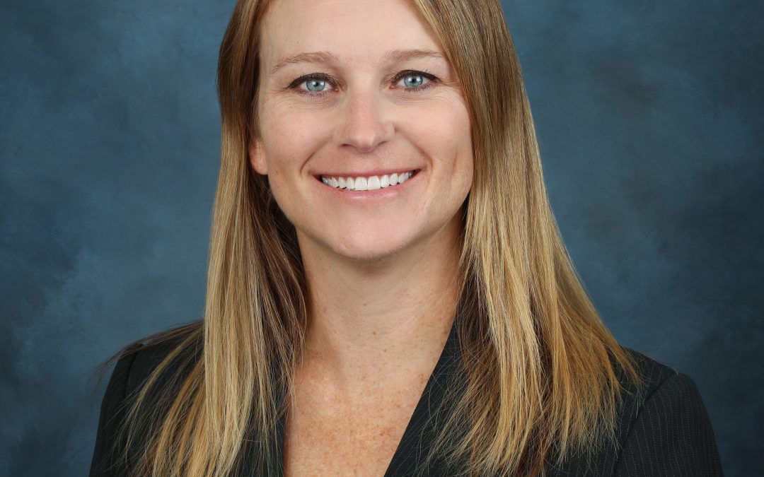 Head Shot of Laurie McCollum